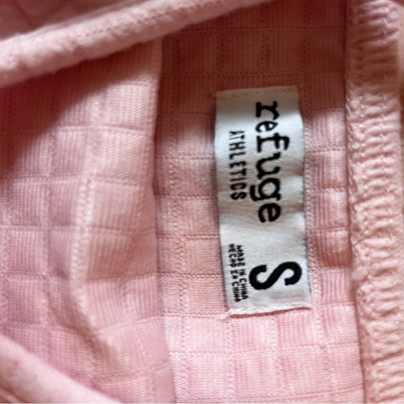 🌺 Crop Top 🌺SOLD - Picture 2 of 2